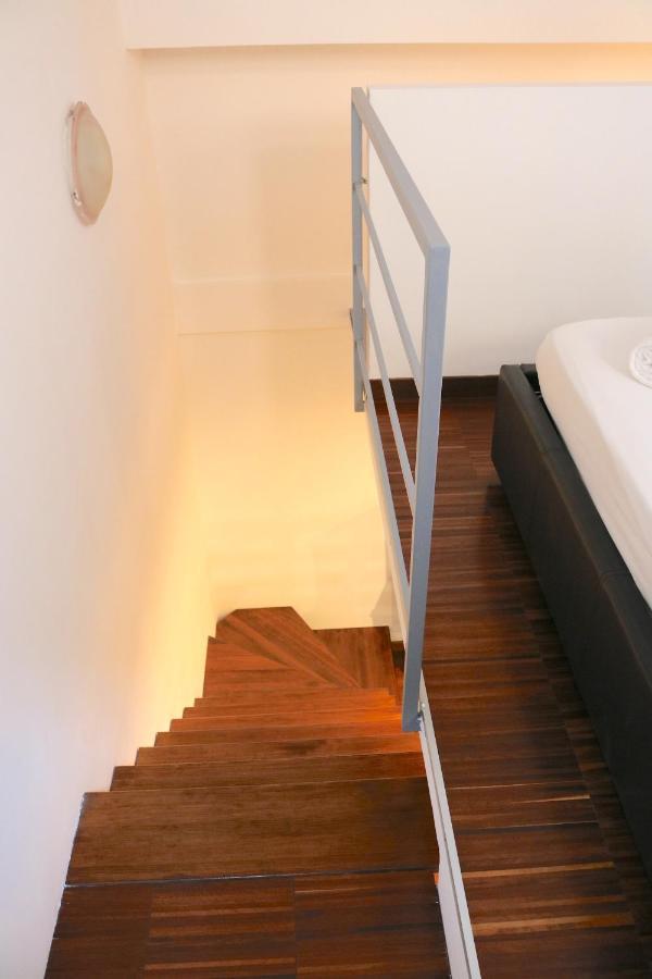 Cozy & Large Loft Famagosta Apartment Milan Bagian luar foto